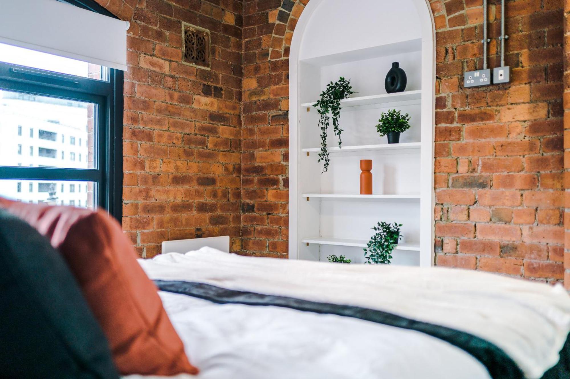 2 King Size Beds In Manhattan Styled Oversize Apartment Лидс Экстерьер фото
